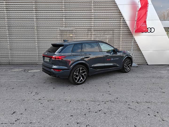 Фото 4 - Audi Q6L e-tron
