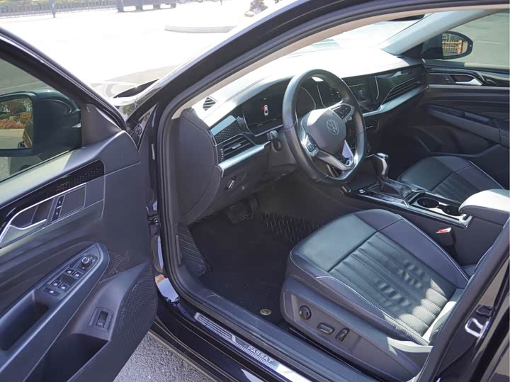 Фото 8 - Volkswagen Passat