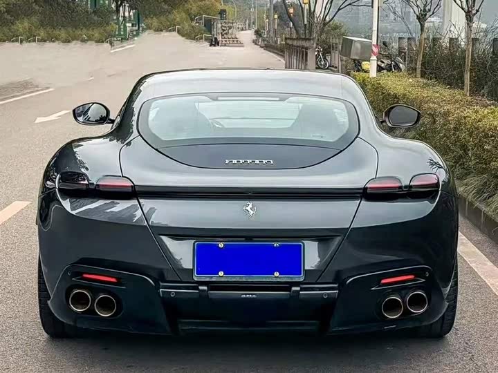 Фото 5 - Ferrari Roma