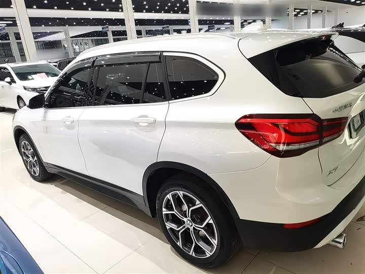 Фото 5 - BMW X1