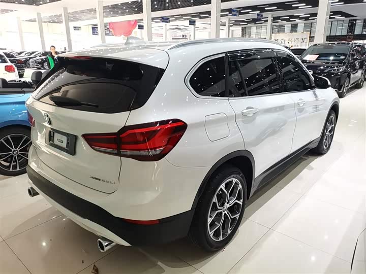 Фото 7 - BMW X1