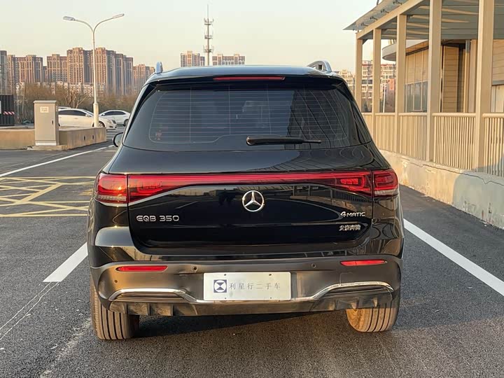 Фото 8 - Mercedes-Benz EQB