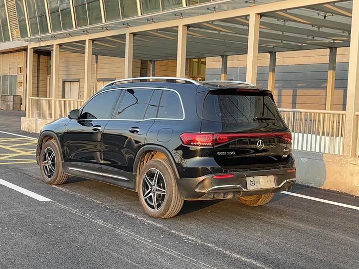 Фото 9 - Mercedes-Benz EQB