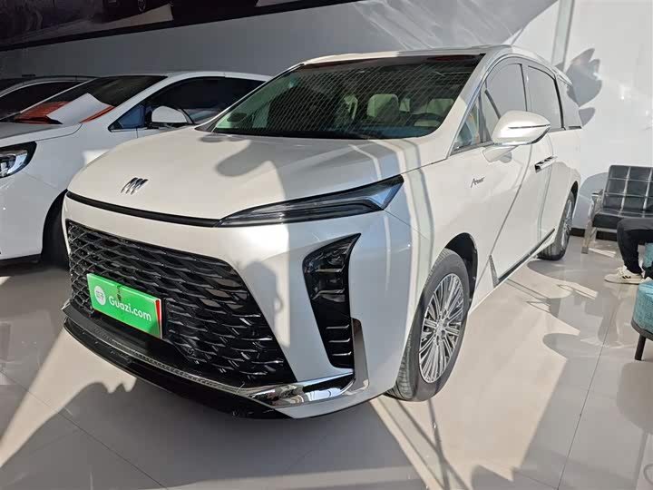 Фото 2 - Buick GL8 Hybrid