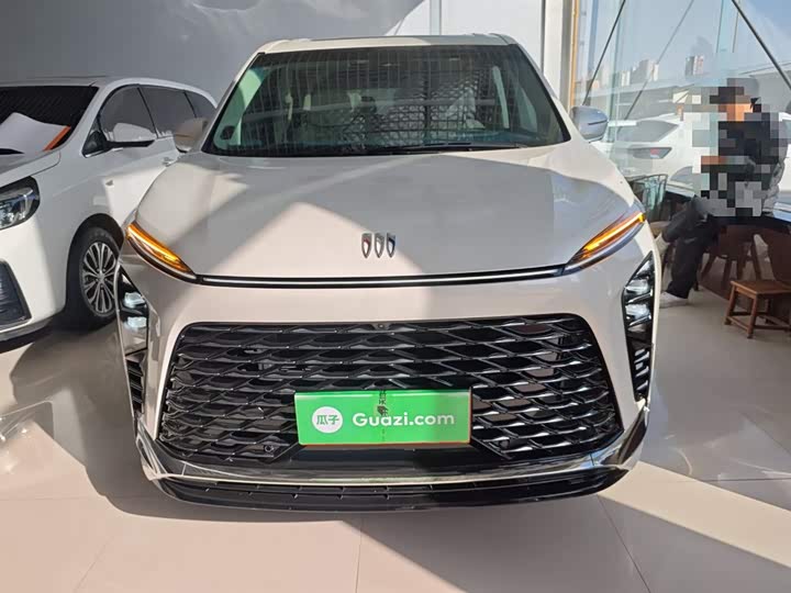 Фото 3 - Buick GL8 Hybrid