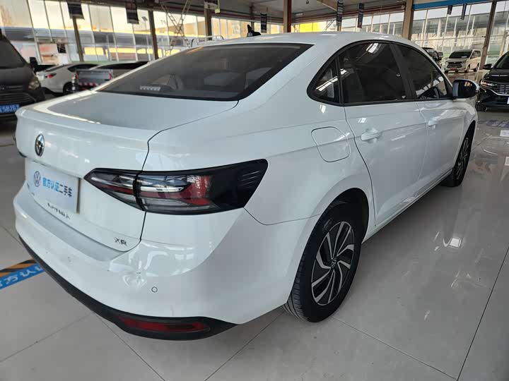 Фото 4 - Volkswagen Lavida