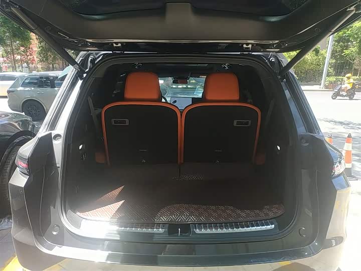 Фото 9 - LiXiang L9