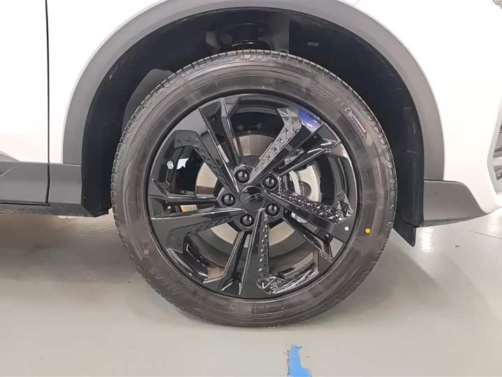 Фото 6 - Geely Coolray