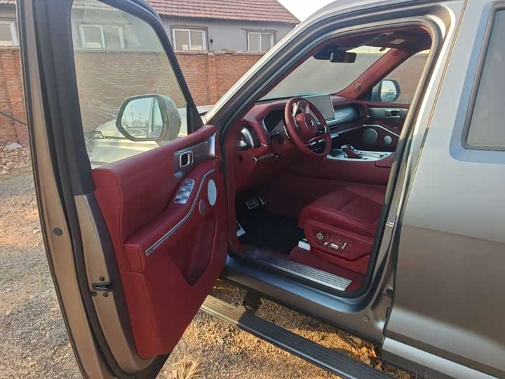 Фото 3 - Tank 700 Hybrid