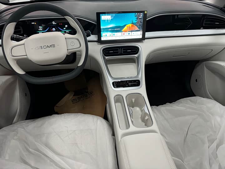 Фото 8 - Geely Galaxy Geome