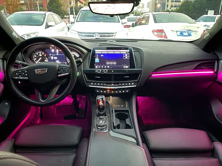 Фото 8 - Cadillac CT5