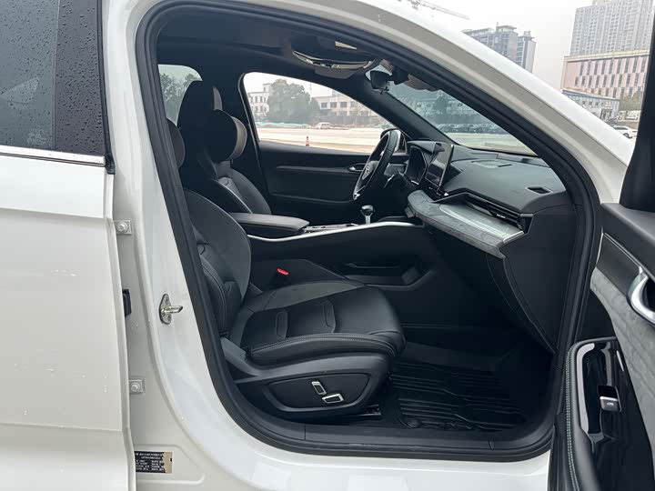 Фото 8 - Geely Preface