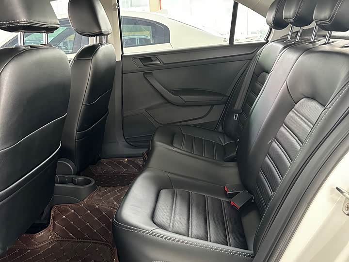 Фото 6 - Volkswagen Santana