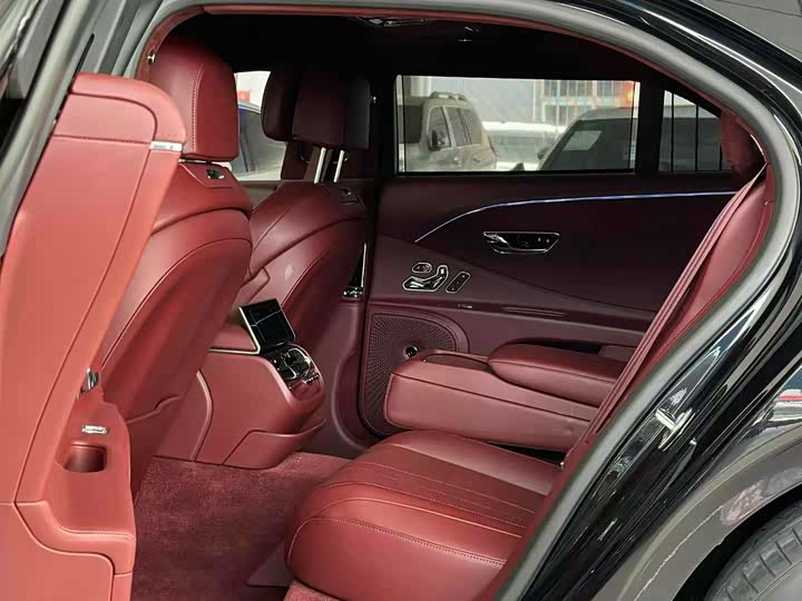 Фото 3 - Bentley Flying Spur