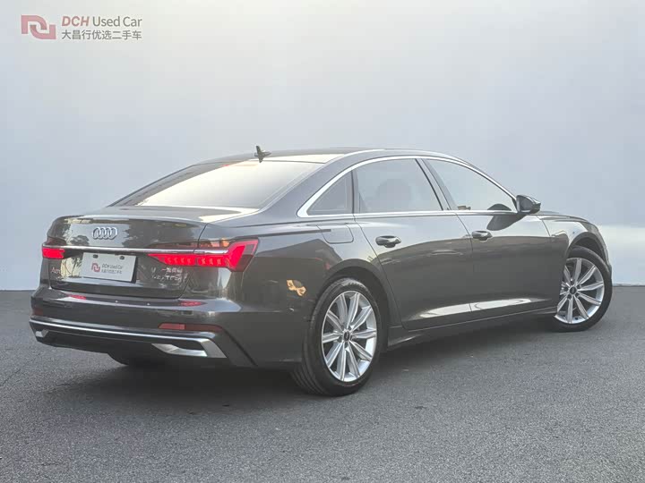 Фото 4 - Audi A6L