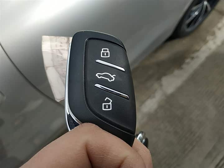 Фото 9 - Roewe D7