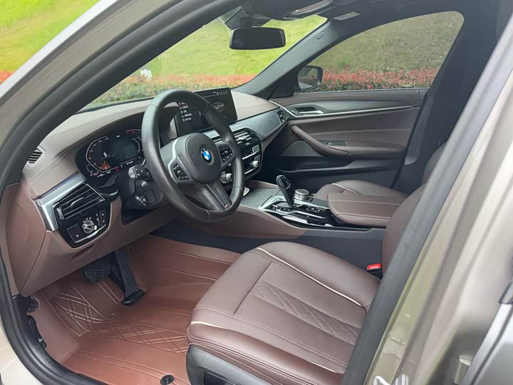 Фото 9 - BMW 5 Series