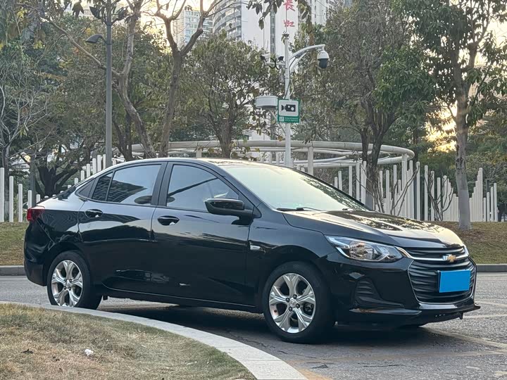 Фото 3 - Chevrolet Onix (Cavalier)