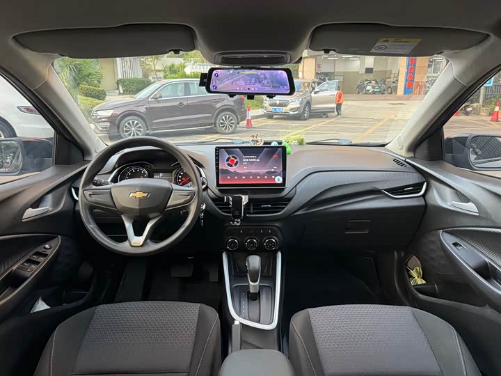 Фото 6 - Chevrolet Onix (Cavalier)