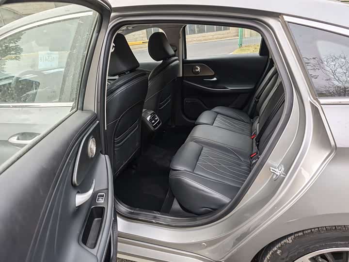 Фото 6 - Chery Arrizo 8