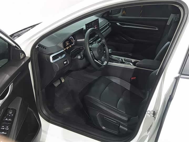 Фото 9 - Geely Emgrand