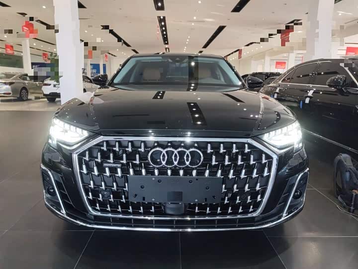 Фото 3 - Audi A8