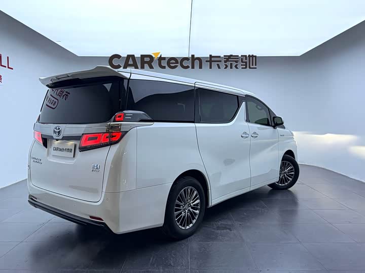 Фото 5 - Toyota Vellfire