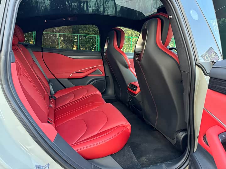 Фото 7 - Xiaomi SU7