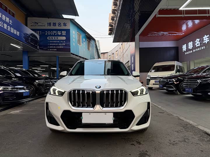 Фото 2 - BMW X1