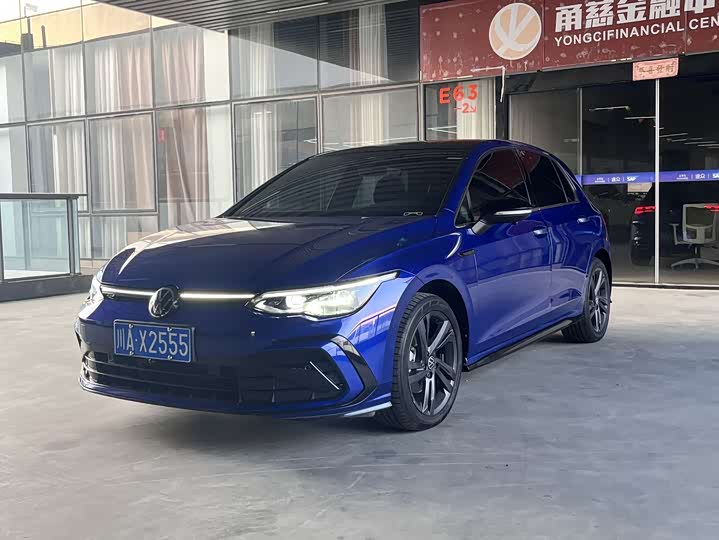 Фото 1 - Volkswagen Golf