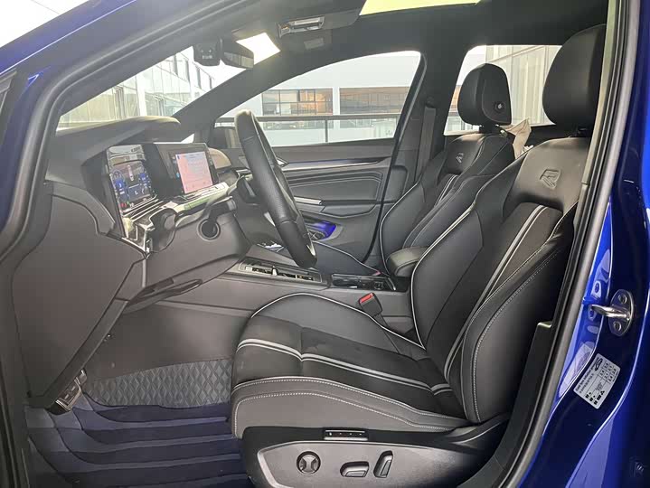 Фото 4 - Volkswagen Golf