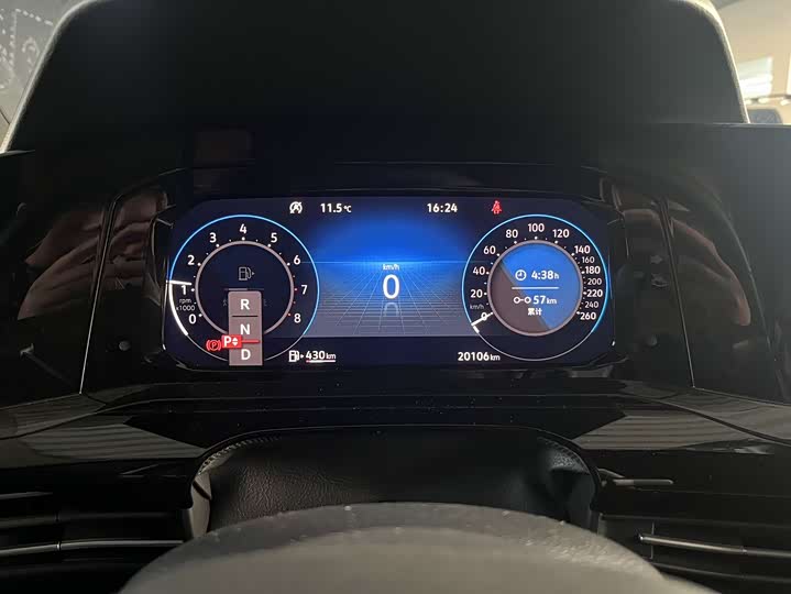 Фото 9 - Volkswagen Golf