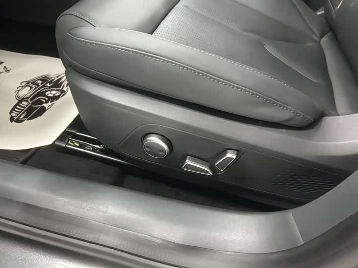 Фото 6 - Changan Deepal SL03