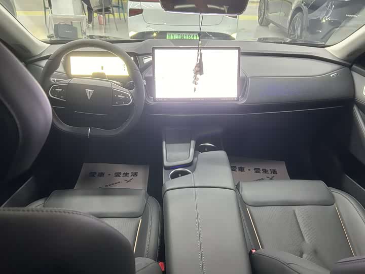 Фото 9 - Changan Deepal SL03