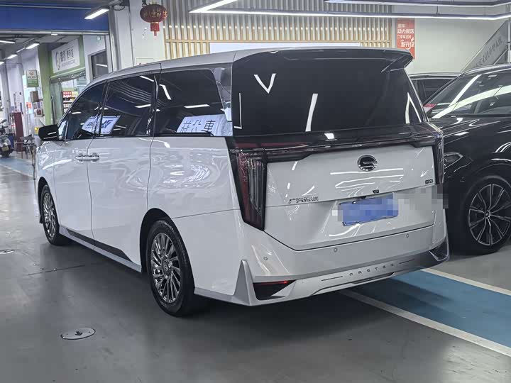 Фото 4 - GAC Trumpchi M8