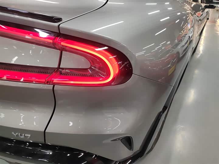 Фото 8 - Xiaomi YU7