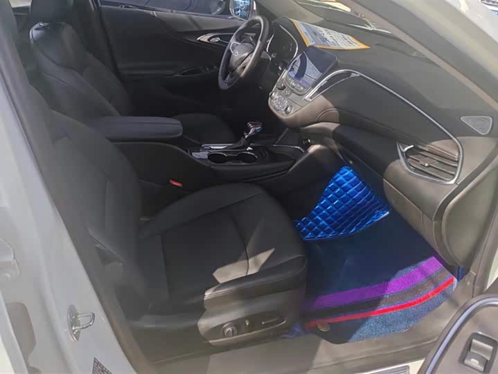 Фото 8 - Chevrolet Malibu XL