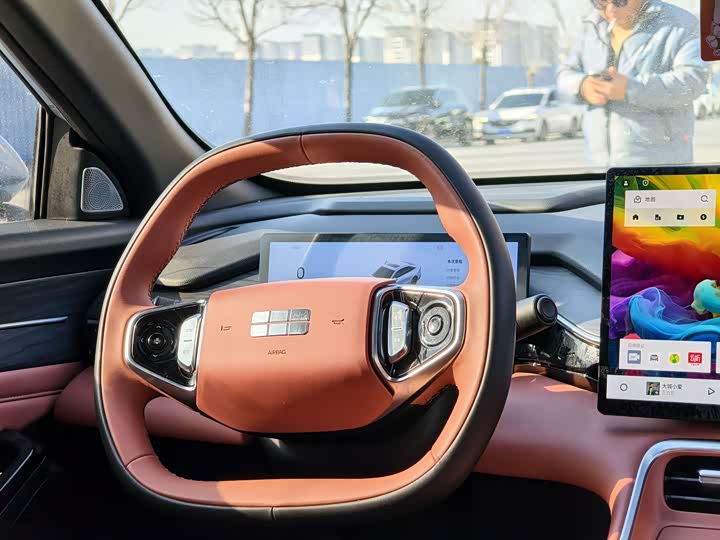 Фото 3 - Geely Galaxy L6