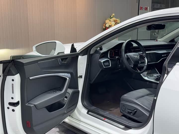 Фото 4 - Audi A7