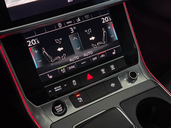 Фото 9 - Audi A7