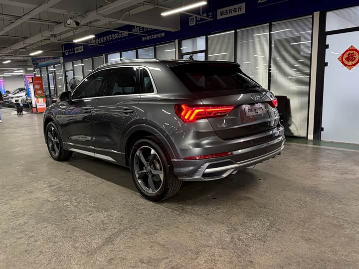 Фото 4 - Audi Q3