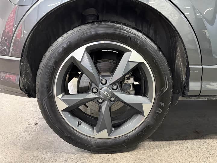 Фото 7 - Audi Q3