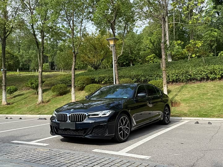 Фото 1 - BMW 5 Series