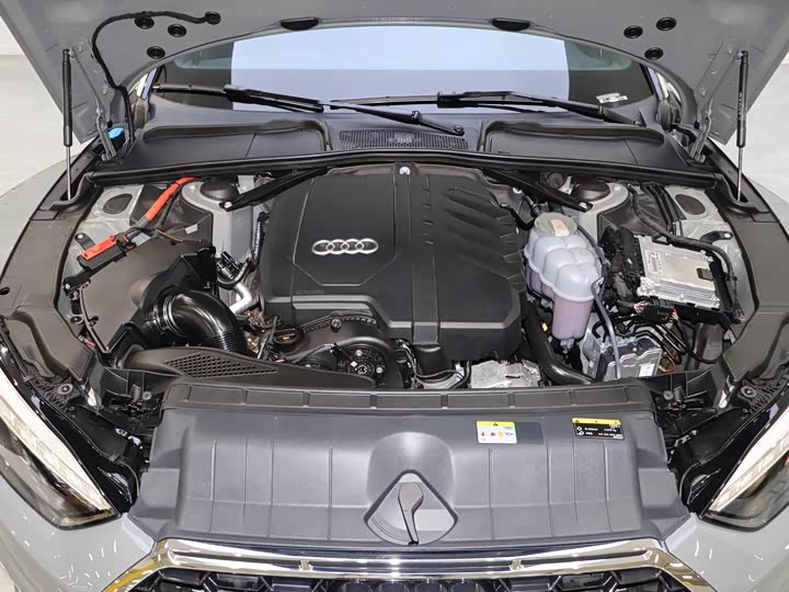 Фото 8 - Audi A5