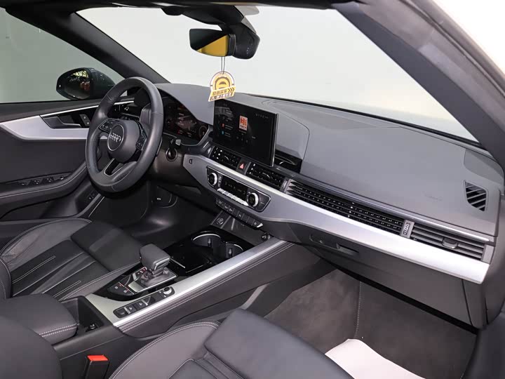 Фото 9 - Audi A5