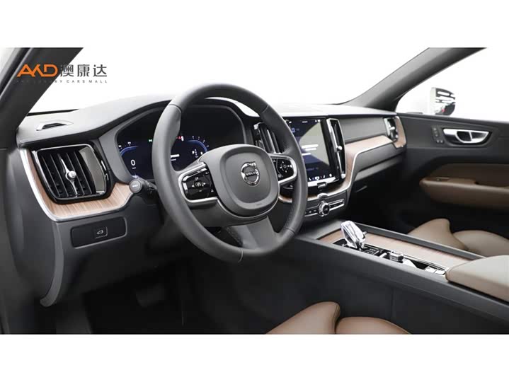 Фото 6 - Volvo XC60