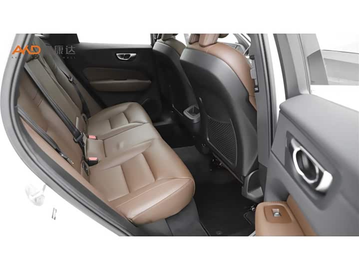 Фото 8 - Volvo XC60