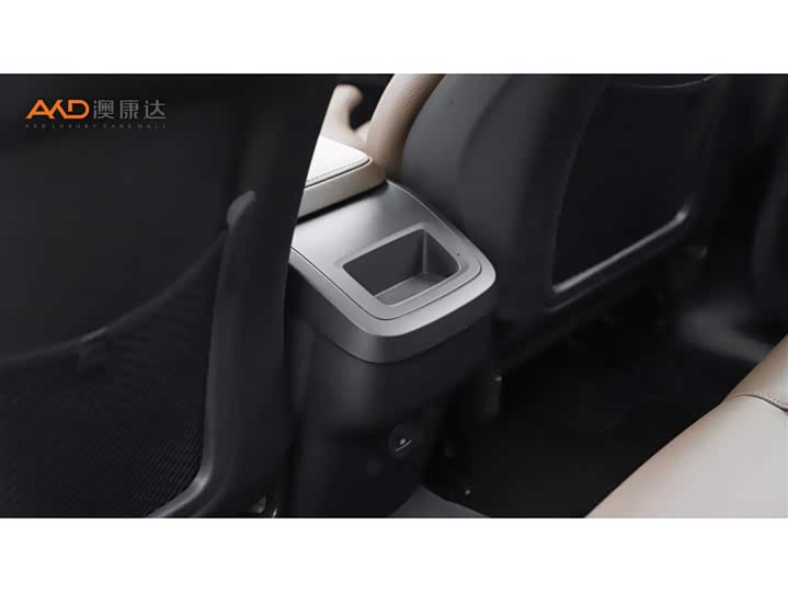 Фото 9 - Volvo XC60