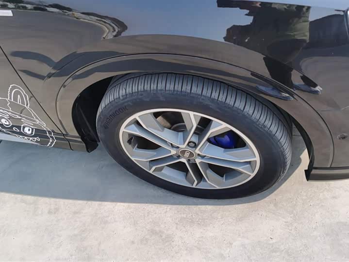 Фото 6 - Audi Q3