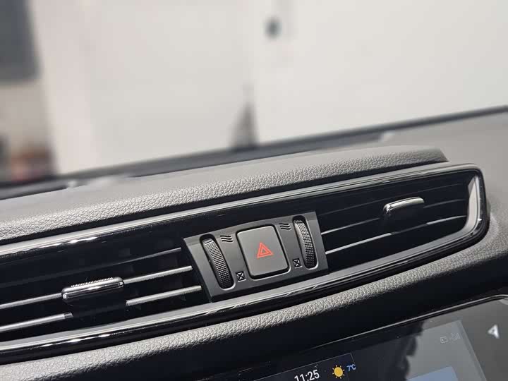 Фото 9 - Nissan X-Trail